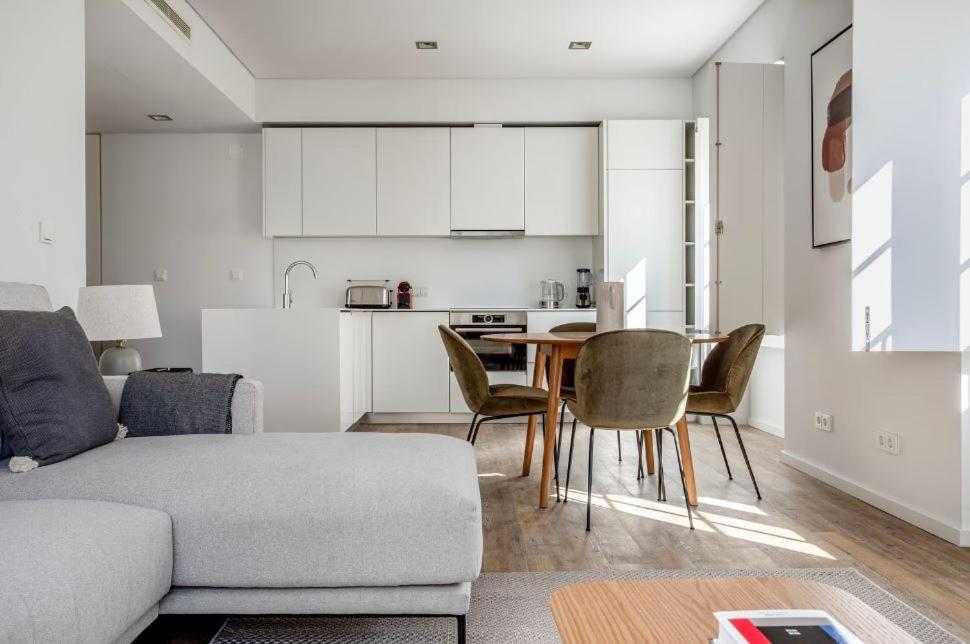 Private Bedrooms In The Heart Of Lisbon — Photos 3